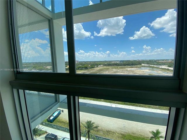 2000 Metropica Way 804, Sunrise, FL 33323