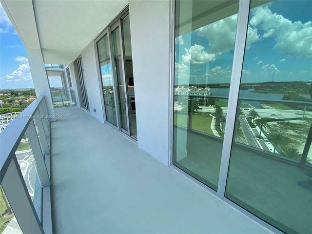 2000 Metropica Way 804, Sunrise, FL 33323
