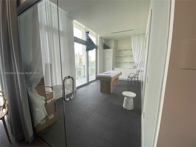 2000 Metropica Way 804, Sunrise, FL 33323