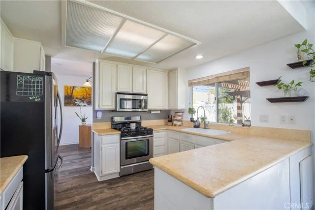 28238 Stillwater Drive, Menifee, CA 92584