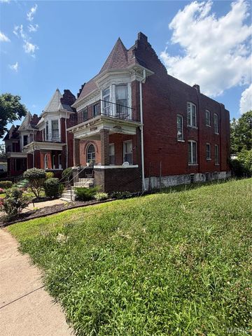 1327 Goodfellow Boulevard, St Louis, MO 63112