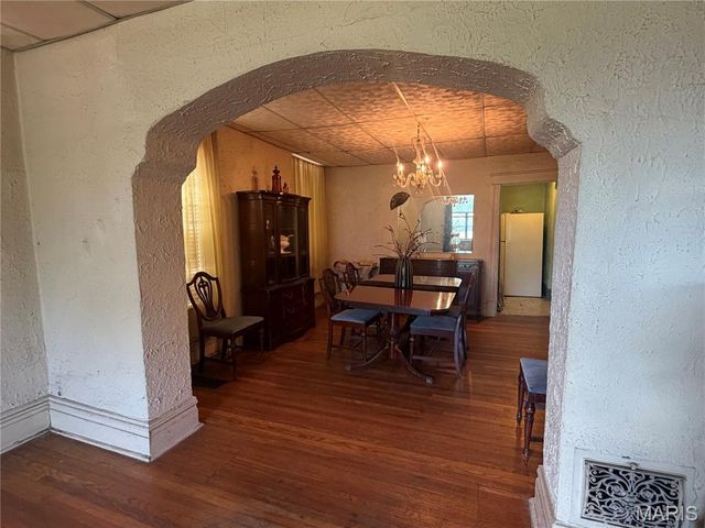 1327 Goodfellow Boulevard, St Louis, MO 63112