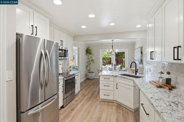 282 Windstream Pl, Danville, CA 94526