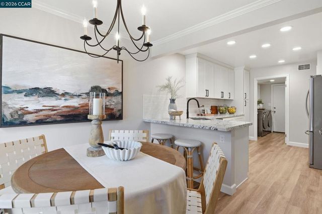 282 Windstream Pl, Danville, CA 94526