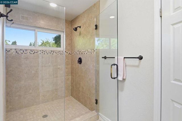 282 Windstream Pl, Danville, CA 94526
