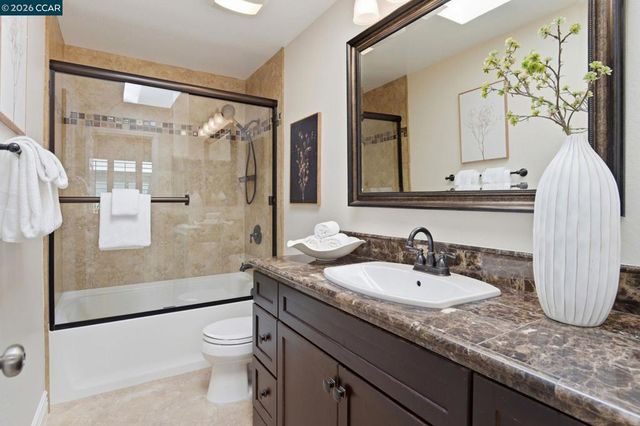 282 Windstream Pl, Danville, CA 94526