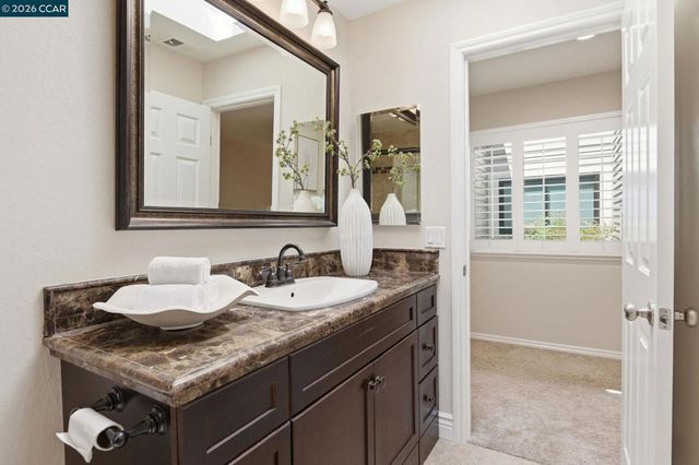 282 Windstream Pl, Danville, CA 94526
