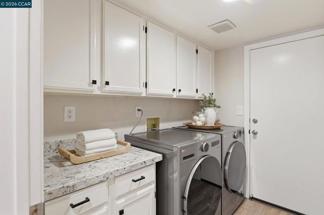282 Windstream Pl, Danville, CA 94526
