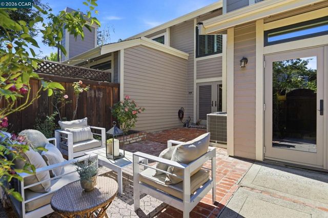282 Windstream Pl, Danville, CA 94526
