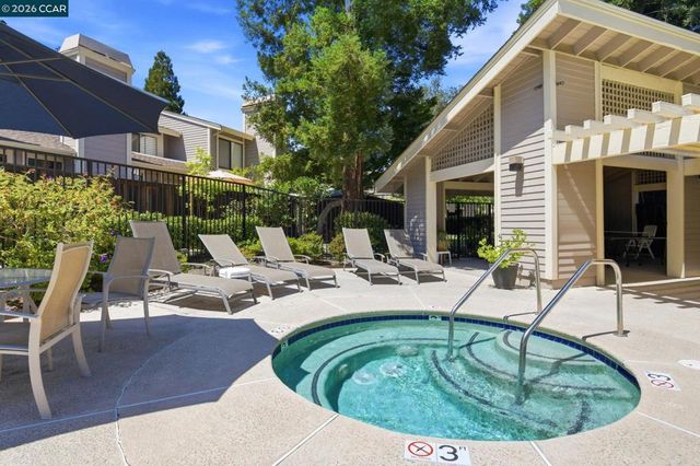 282 Windstream Pl, Danville, CA 94526