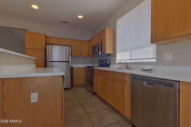 6619 W GOLDEN Lane, Glendale, AZ 85302