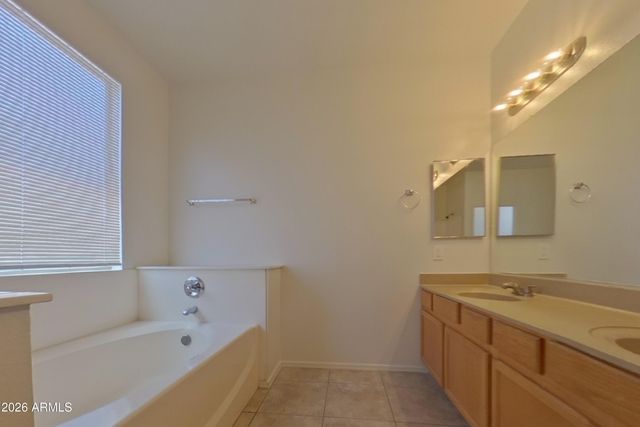 6619 W GOLDEN Lane, Glendale, AZ 85302