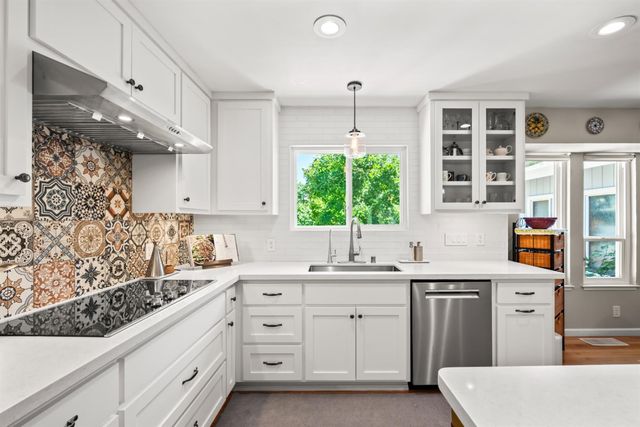 4408 Shorthorn Rd, Rescue, CA 95672