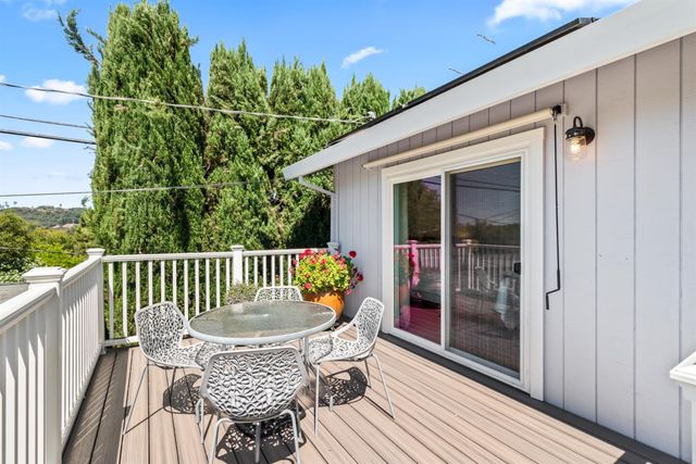 4408 Shorthorn Rd, Rescue, CA 95672