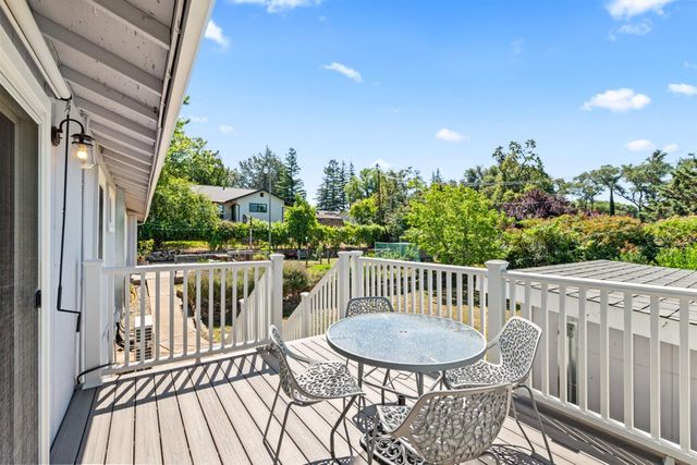 4408 Shorthorn Rd, Rescue, CA 95672