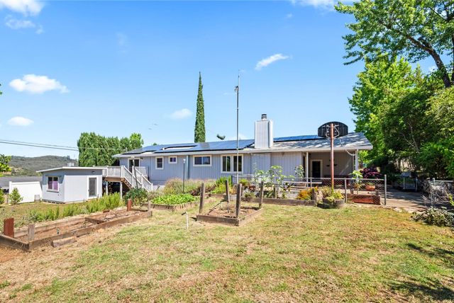 4408 Shorthorn Rd, Rescue, CA 95672