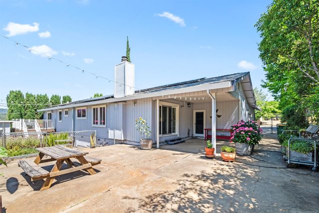 4408 Shorthorn Rd, Rescue, CA 95672