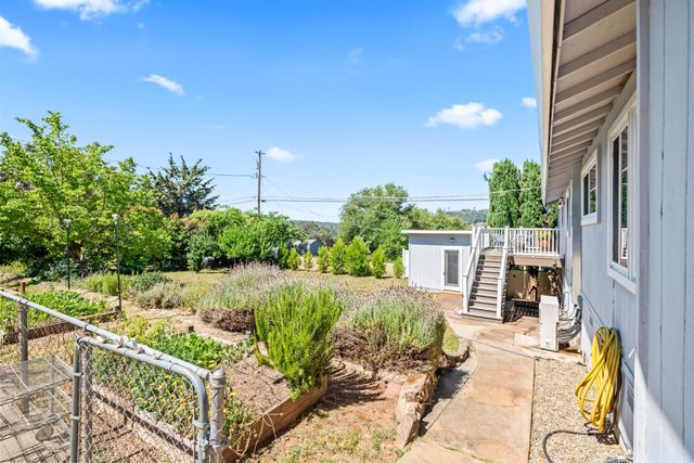 4408 Shorthorn Rd, Rescue, CA 95672