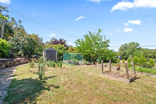 4408 Shorthorn Rd, Rescue, CA 95672