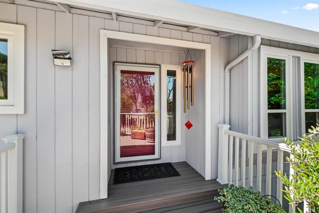 4408 Shorthorn Rd, Rescue, CA 95672