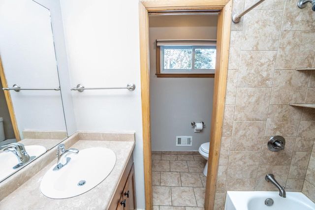 6349 Nabob DRIVE, West Bend, WI 53095