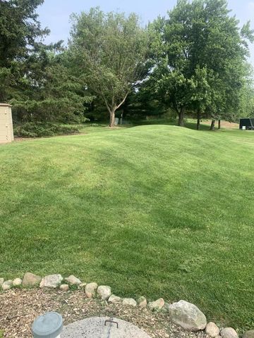 6349 Nabob DRIVE, West Bend, WI 53095