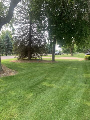 6349 Nabob DRIVE, West Bend, WI 53095