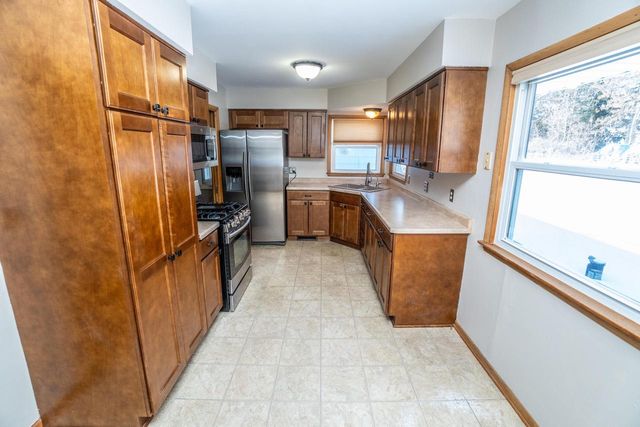 6349 Nabob DRIVE, West Bend, WI 53095