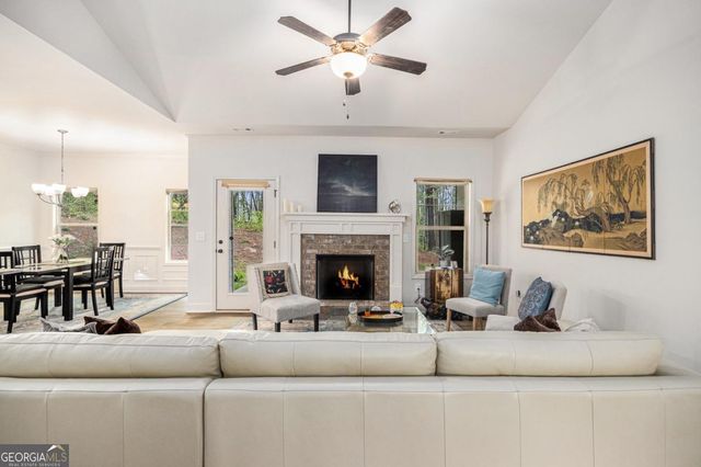 1195 Awenasa Drive, Villa Rica, GA 30180