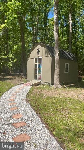 1002 EASTOVER PKWY, Locust Grove, VA 22508