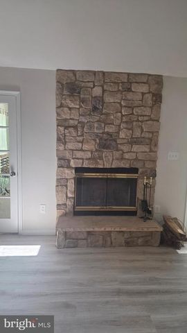 1002 EASTOVER PKWY, Locust Grove, VA 22508