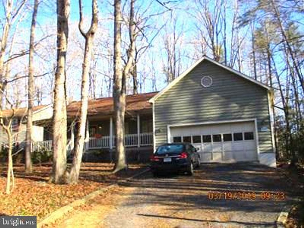 1002 EASTOVER PKWY, Locust Grove, VA 22508