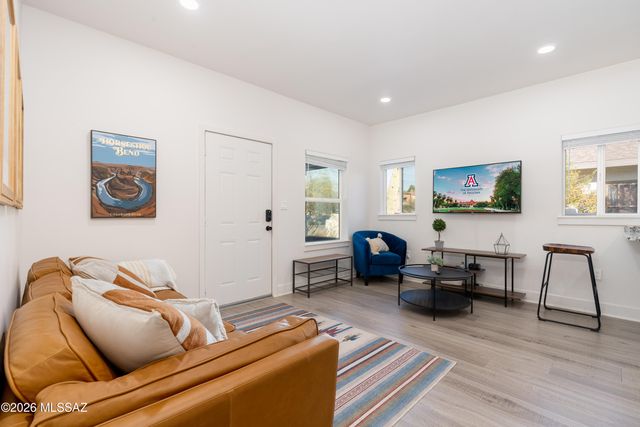 1824 E 7th Street, Tucson, AZ 85719