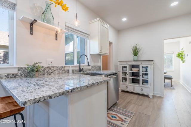 1824 E 7th Street, Tucson, AZ 85719
