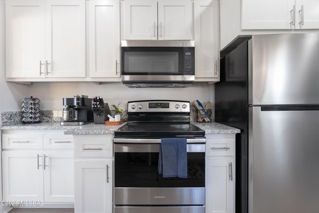 1824 E 7th Street, Tucson, AZ 85719