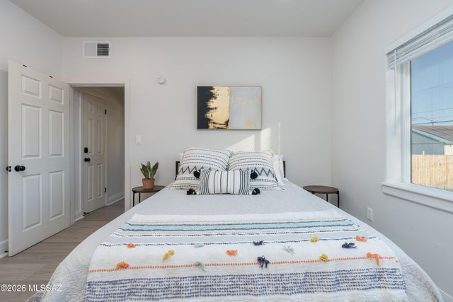 1824 E 7th Street, Tucson, AZ 85719