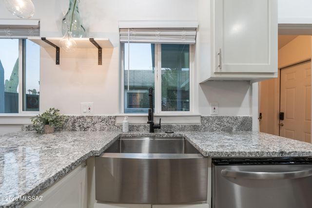 1824 E 7th Street, Tucson, AZ 85719