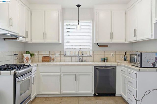 761 Heritage Pl, Tracy, CA 95377