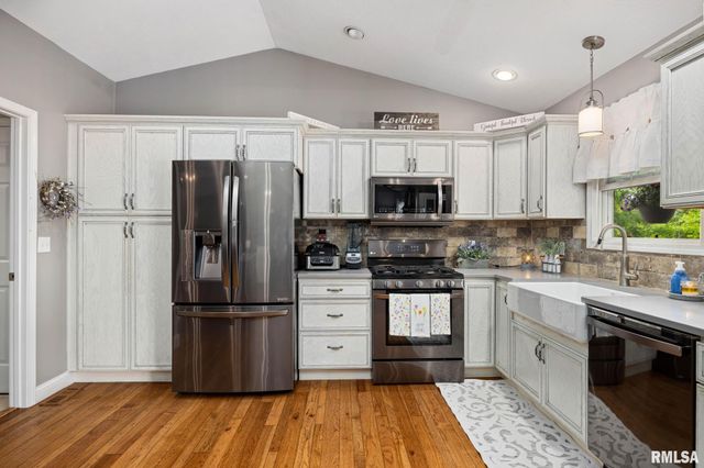 1615 ASPEN Drive, Washington, IL 61571