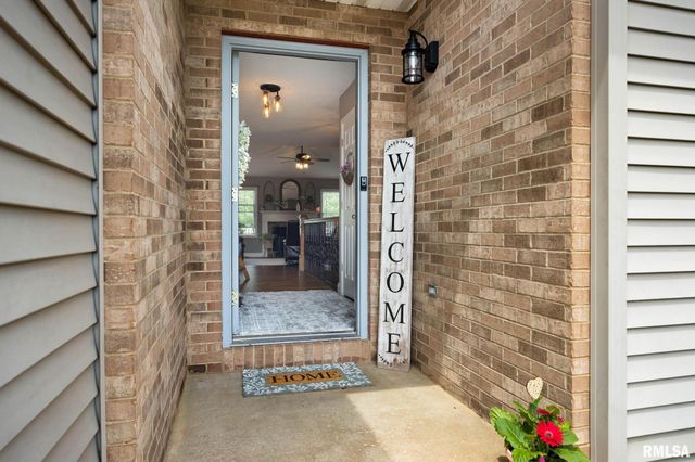 1615 ASPEN Drive, Washington, IL 61571