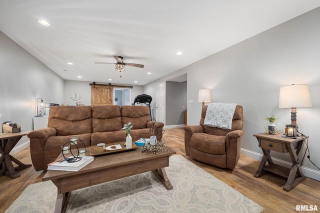 1615 ASPEN Drive, Washington, IL 61571