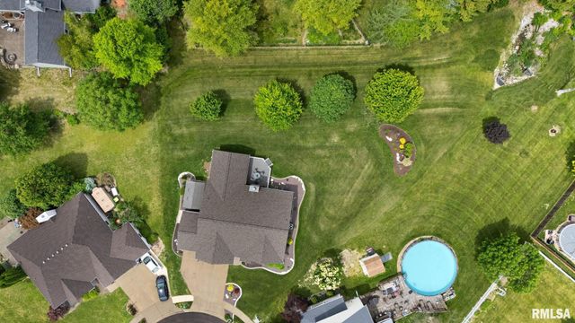1615 ASPEN Drive, Washington, IL 61571