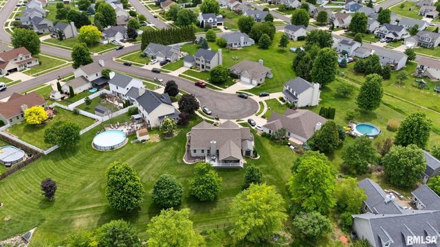 1615 ASPEN Drive, Washington, IL 61571