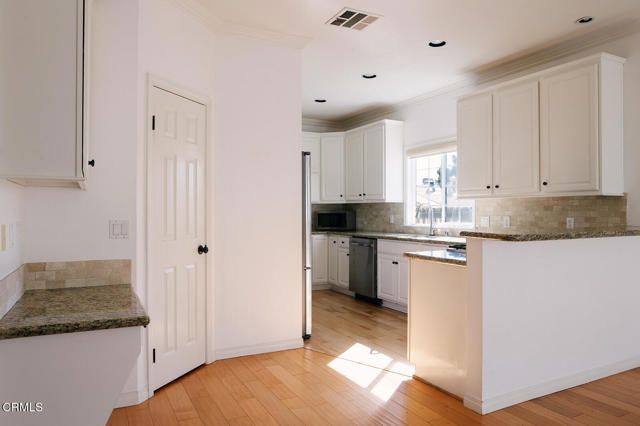 2409 Olive Avenue, La Crescenta, CA 91214