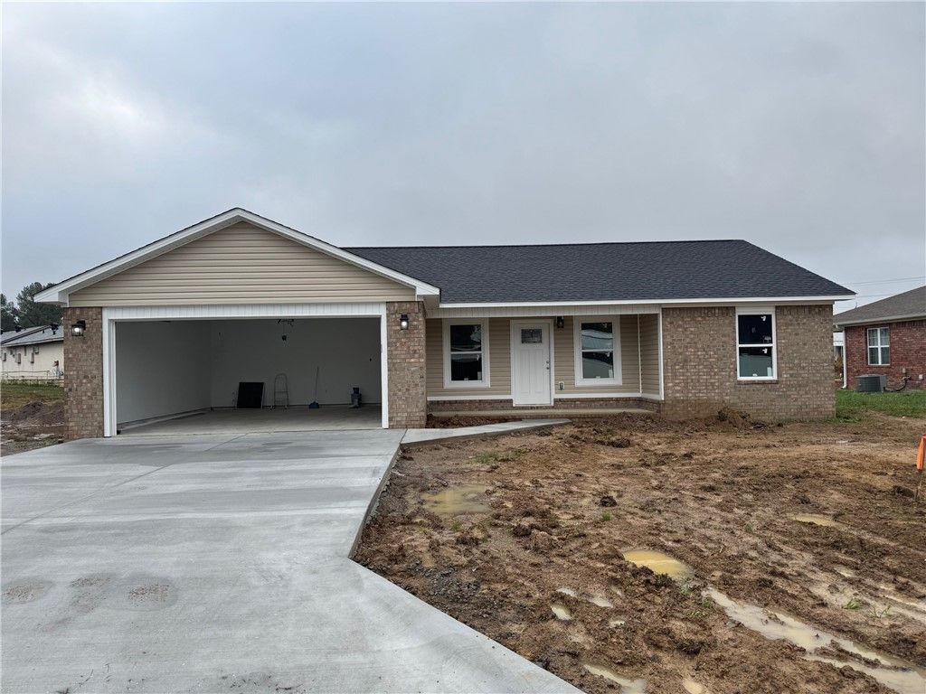 110 Millwood Road, Clarksville, AR 72830