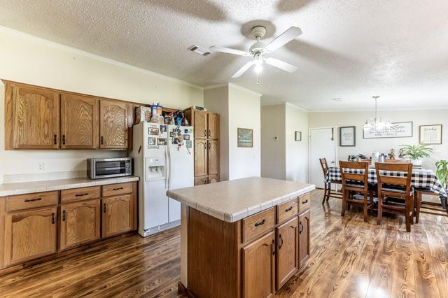 34 Harding Road, Huntsville, TX 77340