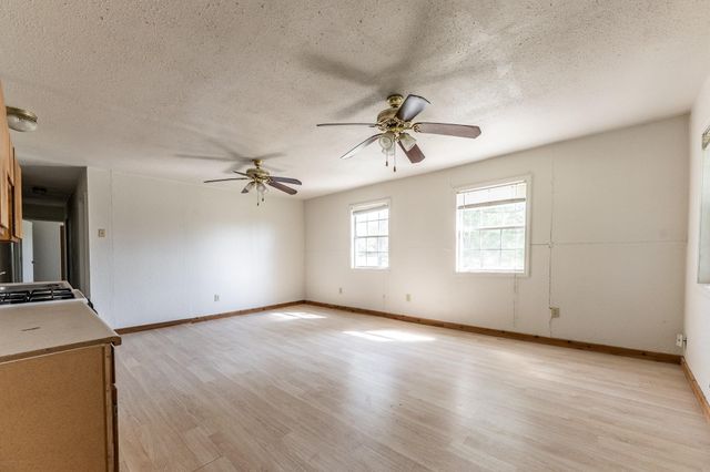 34 Harding Road, Huntsville, TX 77340