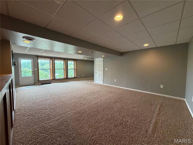 102 Winter Valley Drive, Fenton, MO 63026
