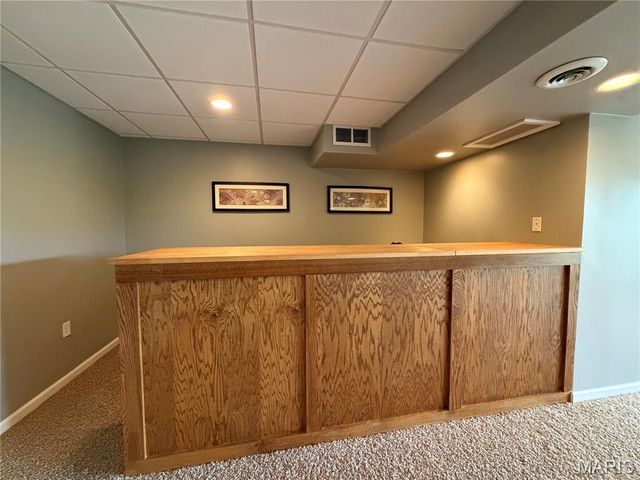 102 Winter Valley Drive, Fenton, MO 63026