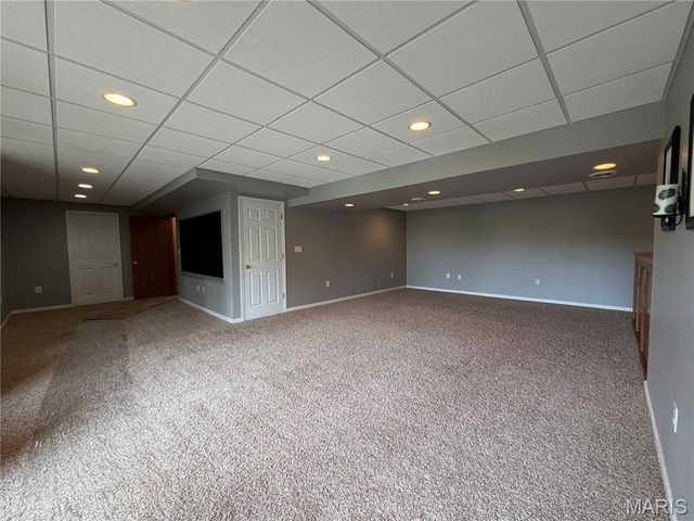 102 Winter Valley Drive, Fenton, MO 63026